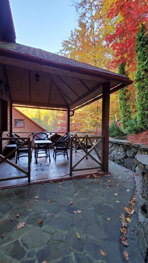 Elf-Cottage Tur'ya Paseka Bagian luar foto